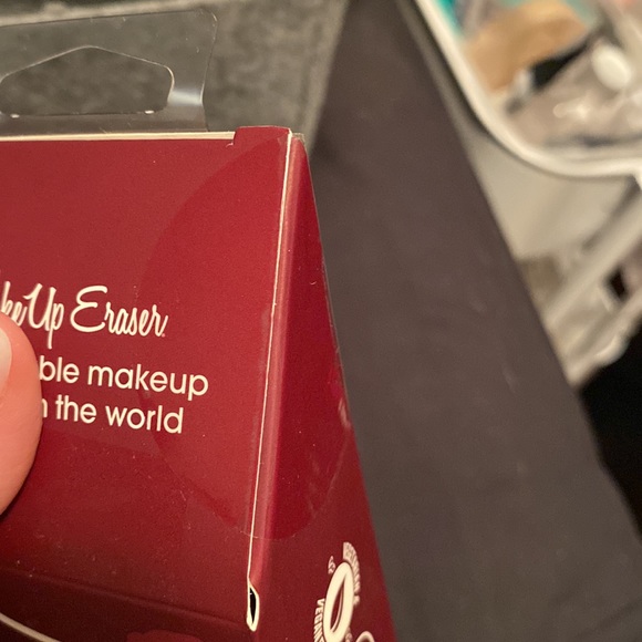 Limited Edition Makeup Eraser - PlumCrazy - Picture 3 of 4